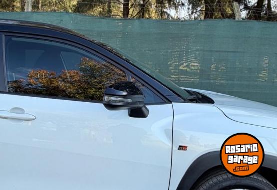 Autos - Toyota Corolla Cross 2023 Nafta 55000Km - En Venta