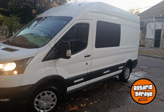 Utilitarios - Ford Transi 2020 Diesel 140000Km - En Venta