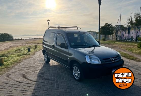 Utilitarios - Peugeot Partner 2018 Diesel 63000Km - En Venta