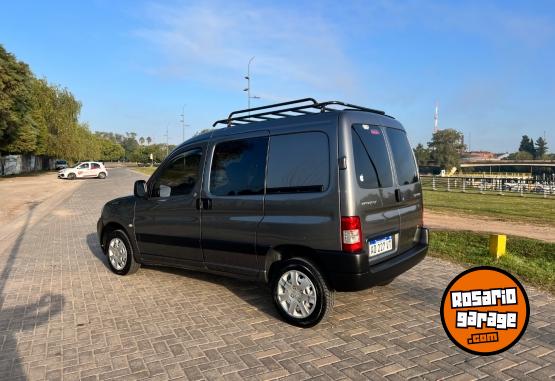 Utilitarios - Peugeot Partner 2018 Diesel 63000Km - En Venta