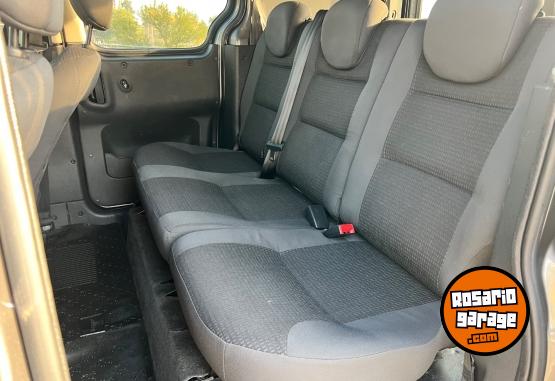 Utilitarios - Peugeot Partner 2018 Diesel 63000Km - En Venta