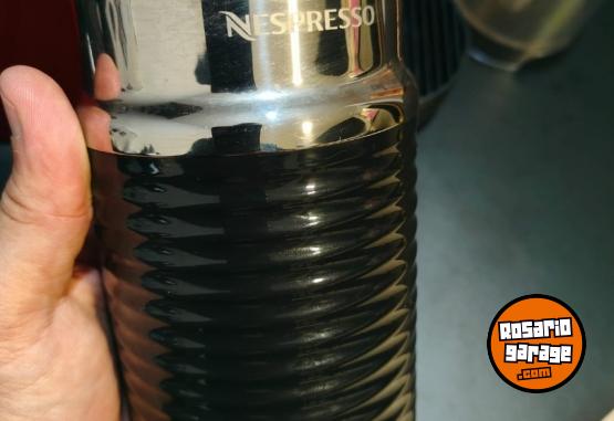 Hogar - Cafetera NESPRESSO + Aeroccino - En Venta