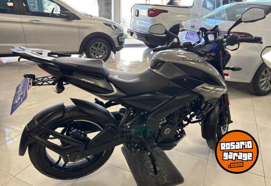 Motos - Bajaj ROUSER NS 200 2022 Nafta 8000Km - En Venta