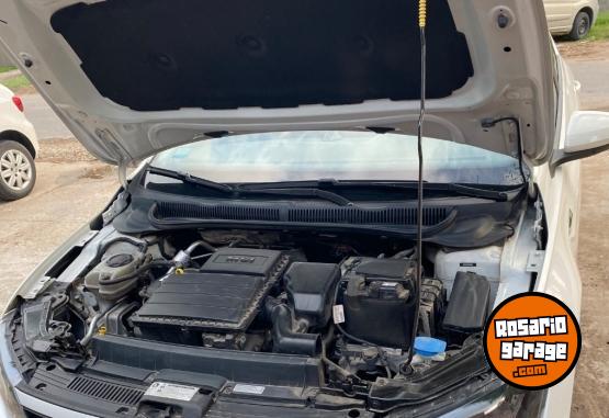 Autos - Volkswagen Polo 2019 Nafta 52000Km - En Venta