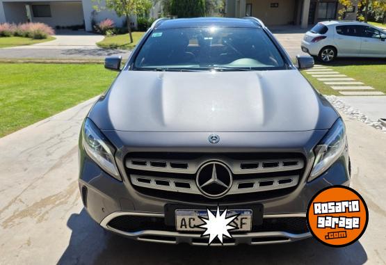 Autos - Mercedes Benz GLA 200 2019 Nafta 155000Km - En Venta