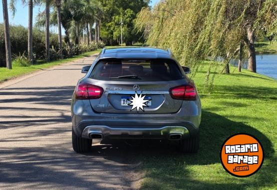 Autos - Mercedes Benz GLA 200 2019 Nafta 155000Km - En Venta