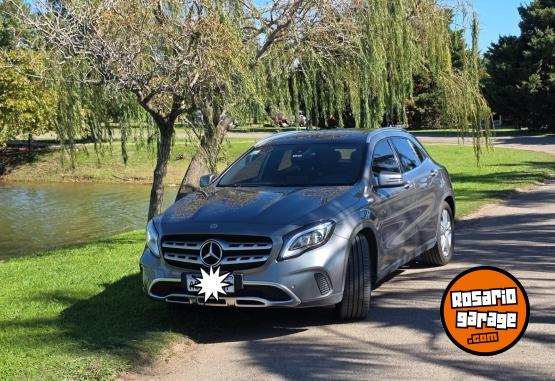 Autos - Mercedes Benz GLA 200 2019 Nafta 155000Km - En Venta