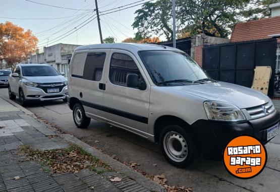 Utilitarios - Citroen Berlingo 2018 Diesel 165000Km - En Venta