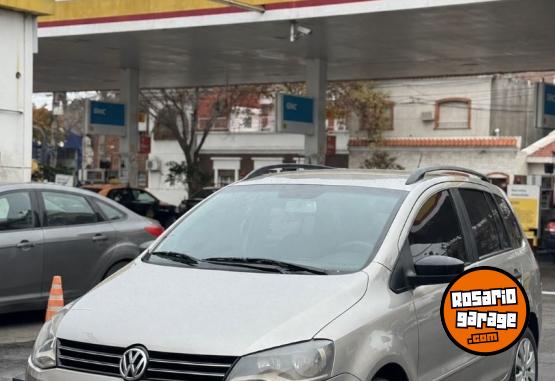 Autos - Volkswagen Suran Confortline 2012 Nafta 198000Km - En Venta