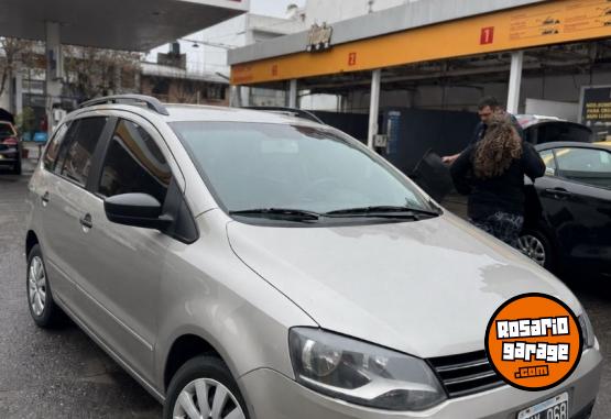 Autos - Volkswagen Suran Confortline 2012 Nafta 198000Km - En Venta