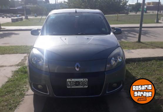 Autos - Renault Sandero privillige 2013 Nafta 237000Km - En Venta