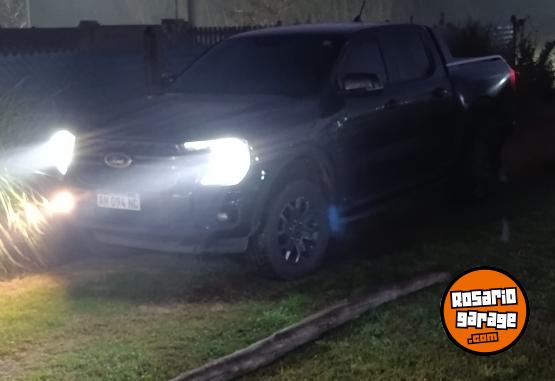 Camionetas - Ford Ranger black 2025 Diesel 53000Km - En Venta