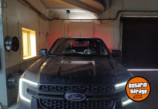 Camionetas - Ford Ranger black 2025 Diesel 53000Km - En Venta