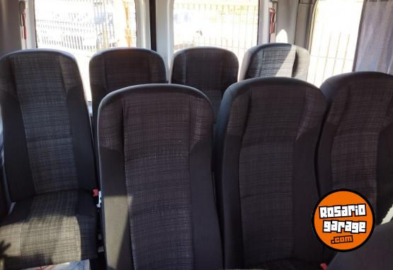 Camionetas - Mercedes Benz Sprinter 415 15+1 2017 Diesel 305000Km - En Venta