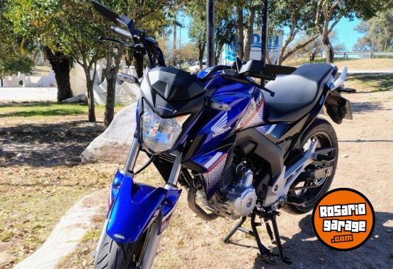 Motos - Honda Twister 2022 Nafta 7600Km - En Venta