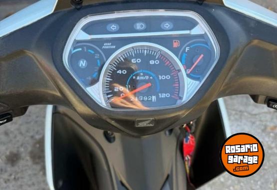 Motos - Honda Wave 2023 Nafta 21800Km - En Venta
