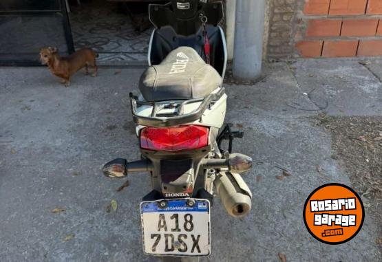 Motos - Honda Wave 2023 Nafta 21800Km - En Venta