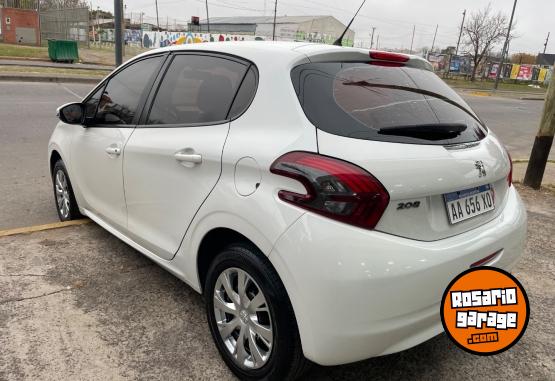 Autos - Peugeot 208 2016 Nafta 112000Km - En Venta