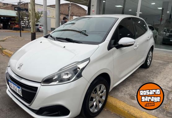 Autos - Peugeot 208 2016 Nafta 112000Km - En Venta