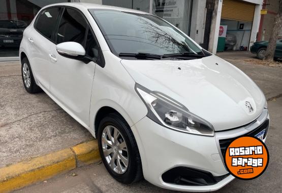 Autos - Peugeot 208 2016 Nafta 112000Km - En Venta