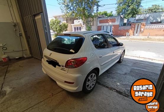 Autos - Peugeot 207 2013 Nafta 117000Km - En Venta