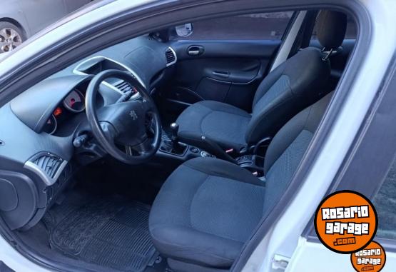 Autos - Peugeot 207 2013 Nafta 117000Km - En Venta