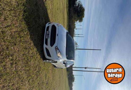 Autos - Ford Fiesta 2015 Nafta 165000Km - En Venta