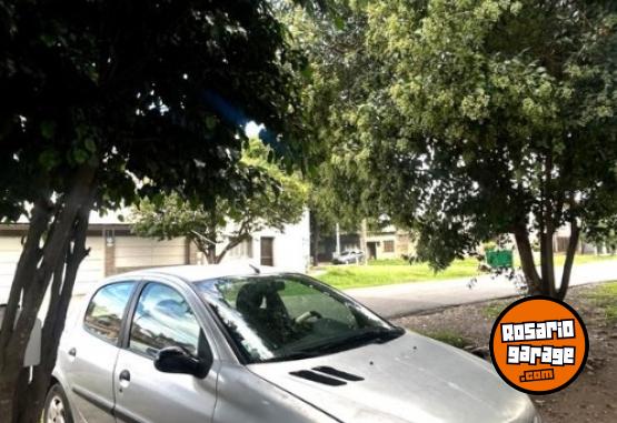 Autos - Peugeot 206 2003 Nafta 600000Km - En Venta