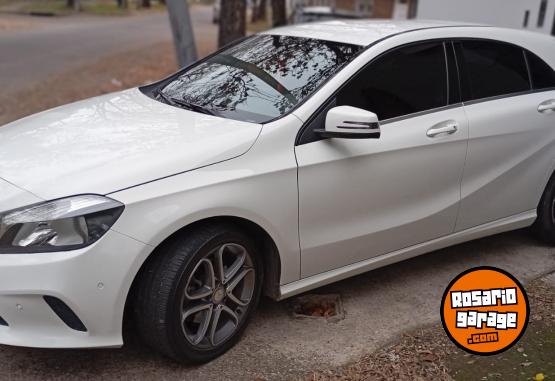 Autos - Mercedes Benz A200 Urban 2017 Nafta 107000Km - En Venta