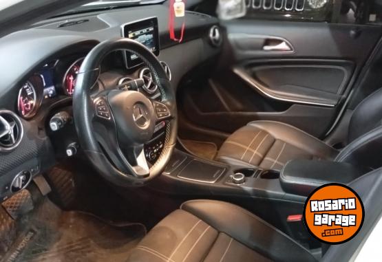 Autos - Mercedes Benz A200 Urban 2017 Nafta 107000Km - En Venta