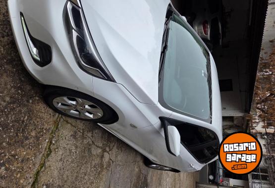 Autos - Chevrolet Onix 2020 Nafta 130000Km - En Venta