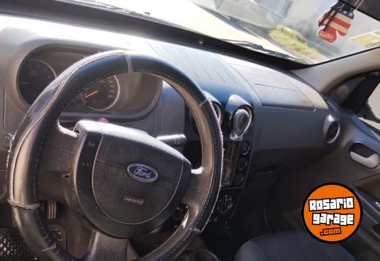 Camionetas - Ford Eco sport xls 2006 Nafta 230000Km - En Venta
