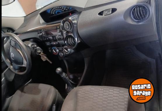 Autos - Toyota Etios 2015 1.5 X 2015 Nafta 156000Km - En Venta