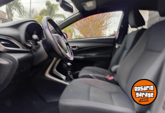 Autos - Toyota Yaris xls manual 5p full 2020 Nafta 75000Km - En Venta