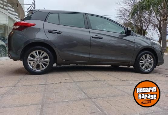 Autos - Toyota Yaris xls manual 5p full 2020 Nafta 75000Km - En Venta