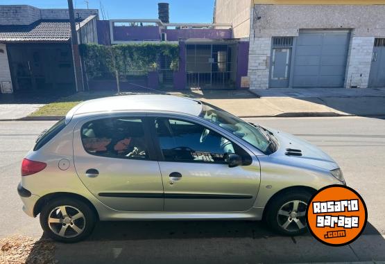 Autos - Peugeot 206 2005 Diesel 200000Km - En Venta