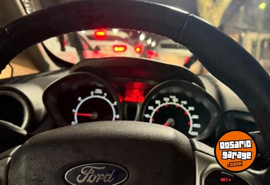 Autos - Ford Fiesta Kinetic Titanium 2013 Nafta 20000Km - En Venta