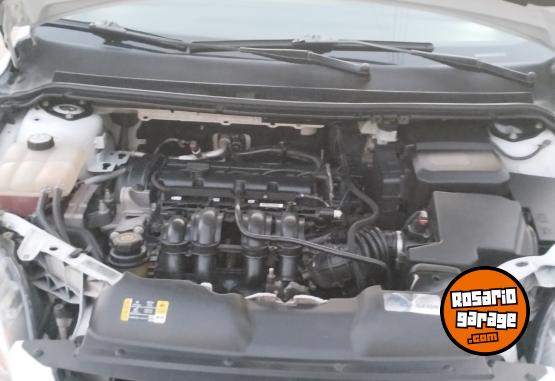 Autos - Ford FOCUS kinetic 2011 Nafta 160000Km - En Venta