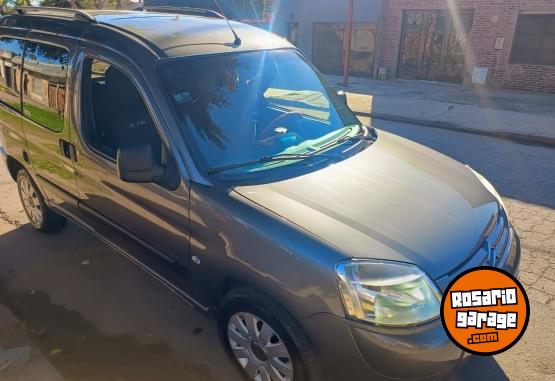 Utilitarios - Citroen Berlingo xtr 2022 Diesel 76000Km - En Venta