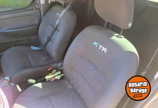 Utilitarios - Citroen Berlingo xtr 2022 Diesel 76000Km - En Venta