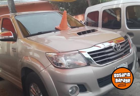 Camionetas - Toyota Hillux 3.0 4x2 2014 Diesel 200000Km - En Venta