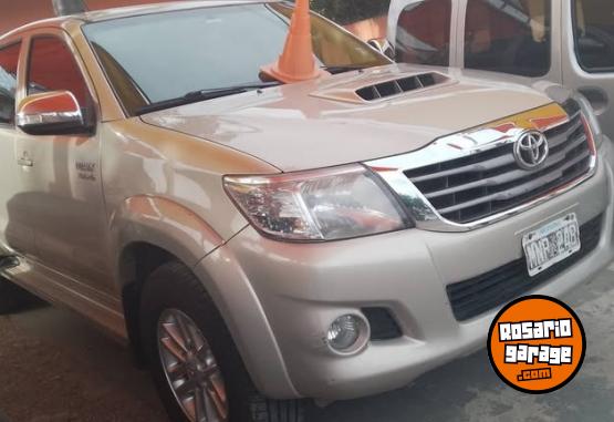 Camionetas - Toyota Hillux 3.0 4x2 2014 Diesel 200000Km - En Venta