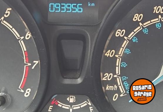 Autos - Ford Fiesta 2017 Nafta 93000Km - En Venta