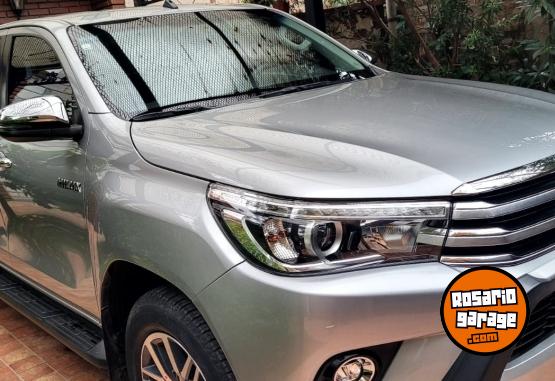Camionetas - Toyota Hilux SRX 2018 Diesel 90000Km - En Venta