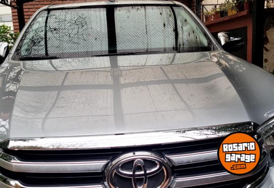Camionetas - Toyota Hilux SRX 2018 Diesel 90000Km - En Venta