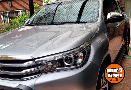 Camionetas - Toyota Hilux SRX 2018 Diesel 90000Km - En Venta
