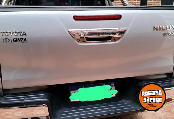 Camionetas - Toyota Hilux SRX 2018 Diesel 90000Km - En Venta