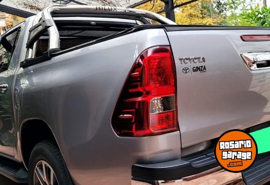 Camionetas - Toyota Hilux SRX 2018 Diesel 90000Km - En Venta