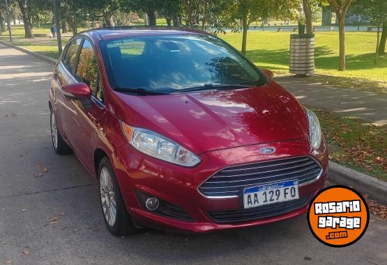 Autos - Ford Fiesta Titanium. 2016 Nafta 90000Km - En Venta