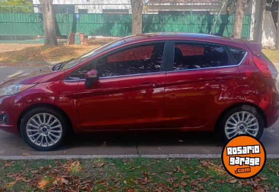 Autos - Ford Fiesta Titanium. 2016 Nafta 90000Km - En Venta